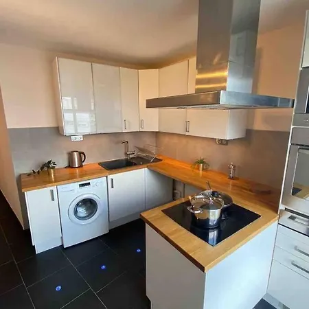 Appartement Centre-Ville Spacieux & Lumineux 3 Chambres *